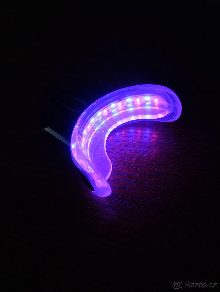 sada na bělení zubů