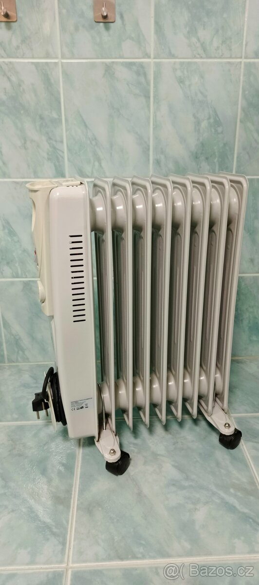 Olejový radiátor Doce Lar, model 2858DL