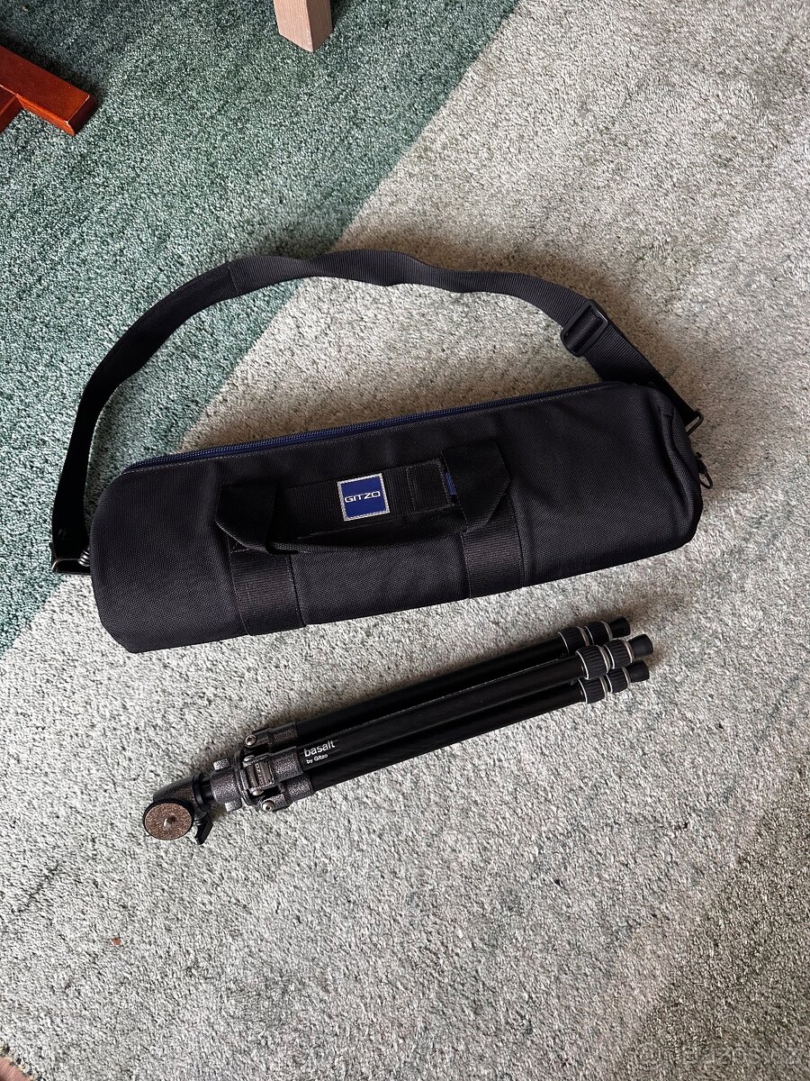 Karbonový stativ Gitzo G1097 s kulovou hlavou