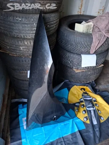 Pravý přední blatník bmw e90/e91 předface černý