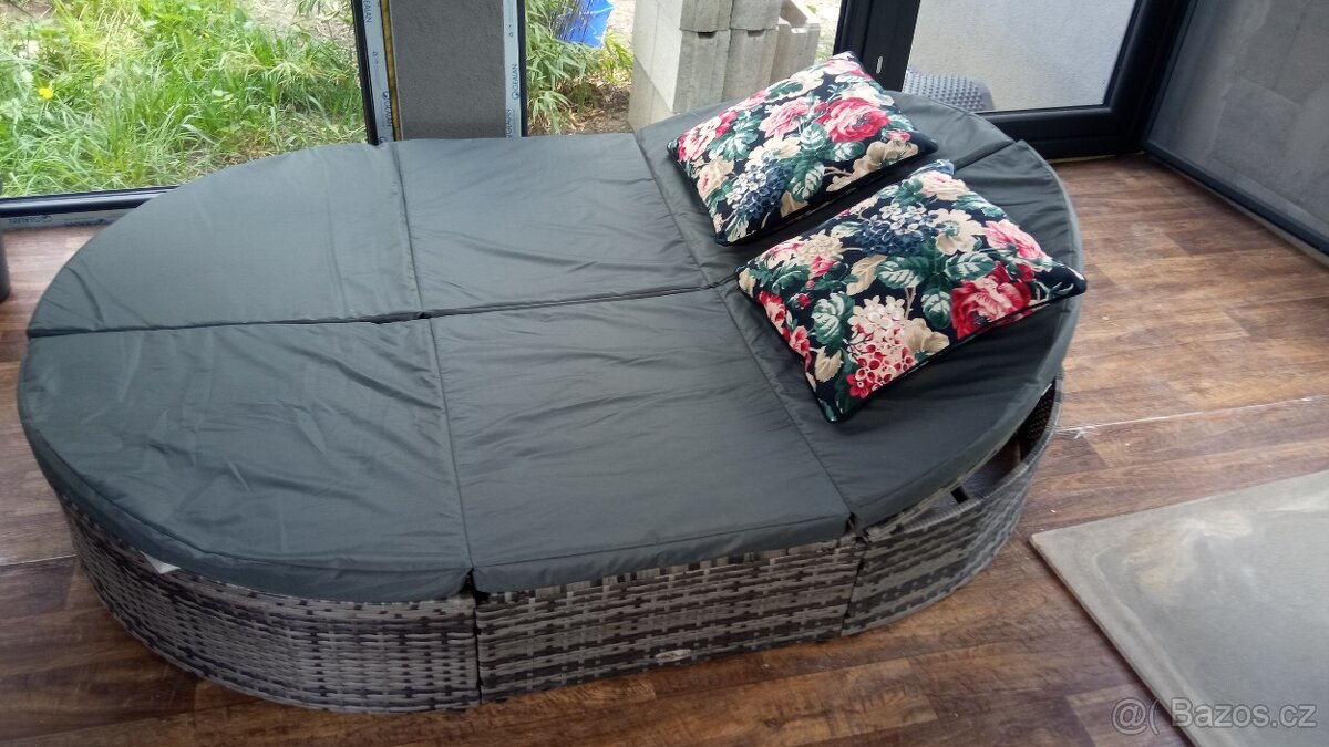 zahradní dvoulehátko