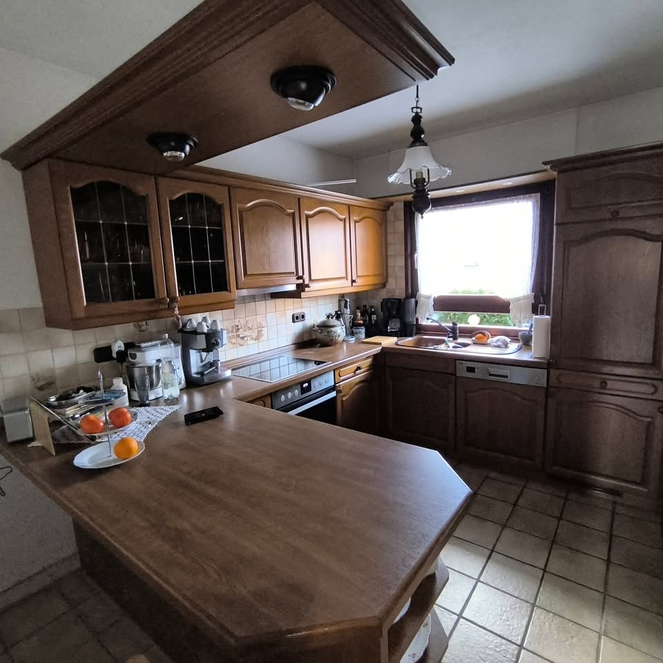 Prodám použitou rustikální kuchyni