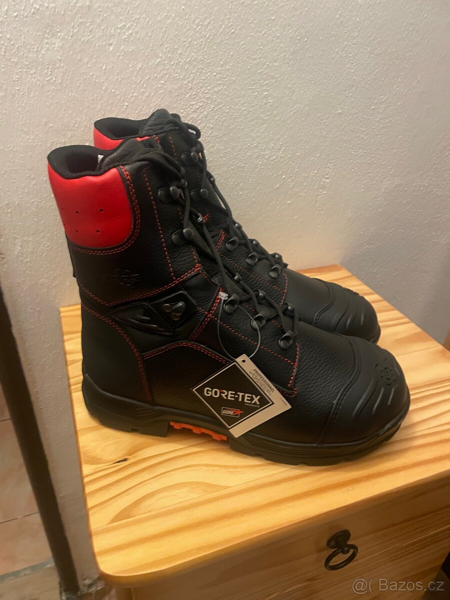 Těžařské neprořezné boty