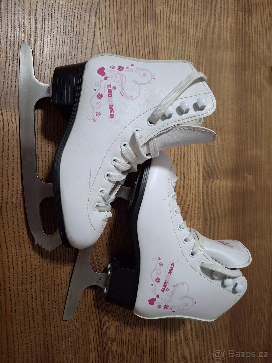 Dívčí zimní brusle vel.29