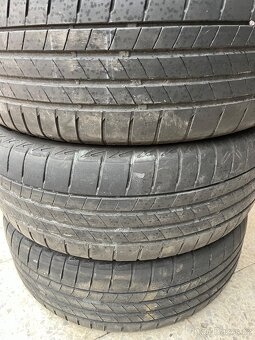 205/55R16 91V