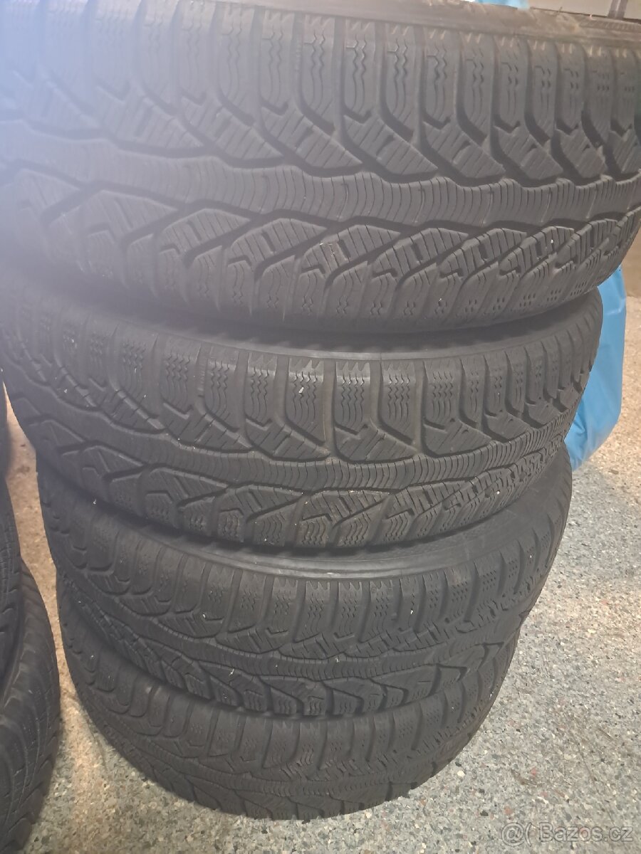 Sada zimních pneu 185/60 r15