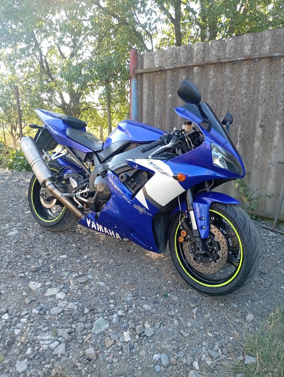 Yamaha YZF-R1