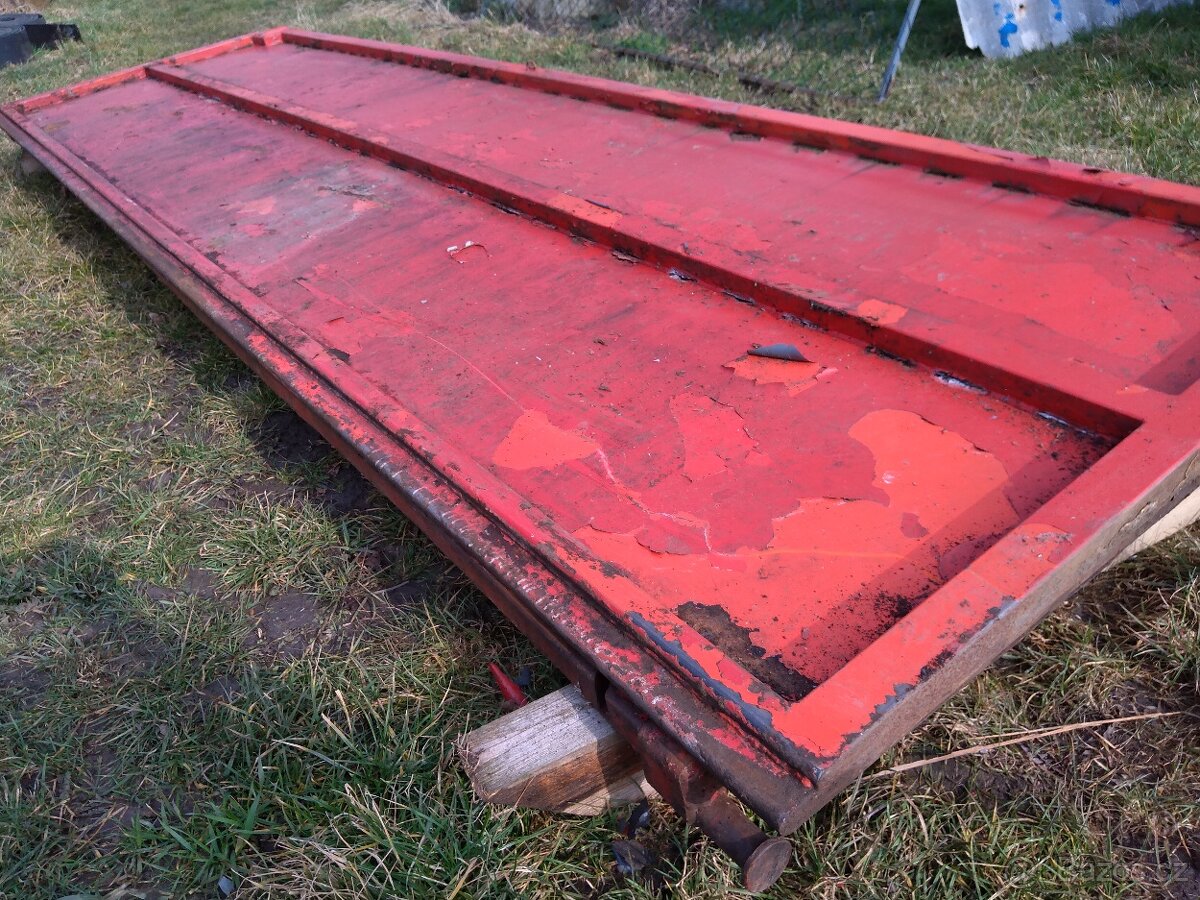 Zetor Tatra bočnice