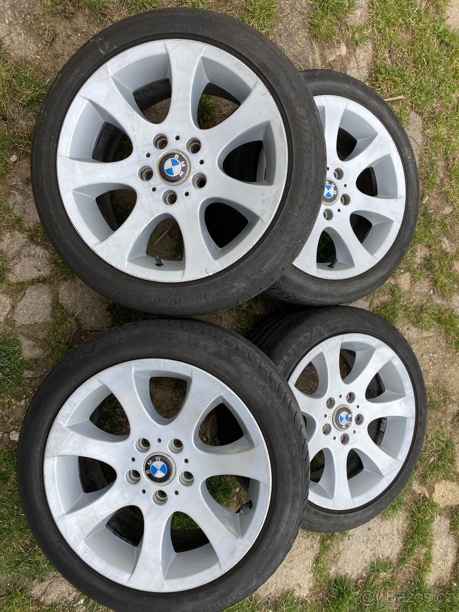 BMW sada elektronů