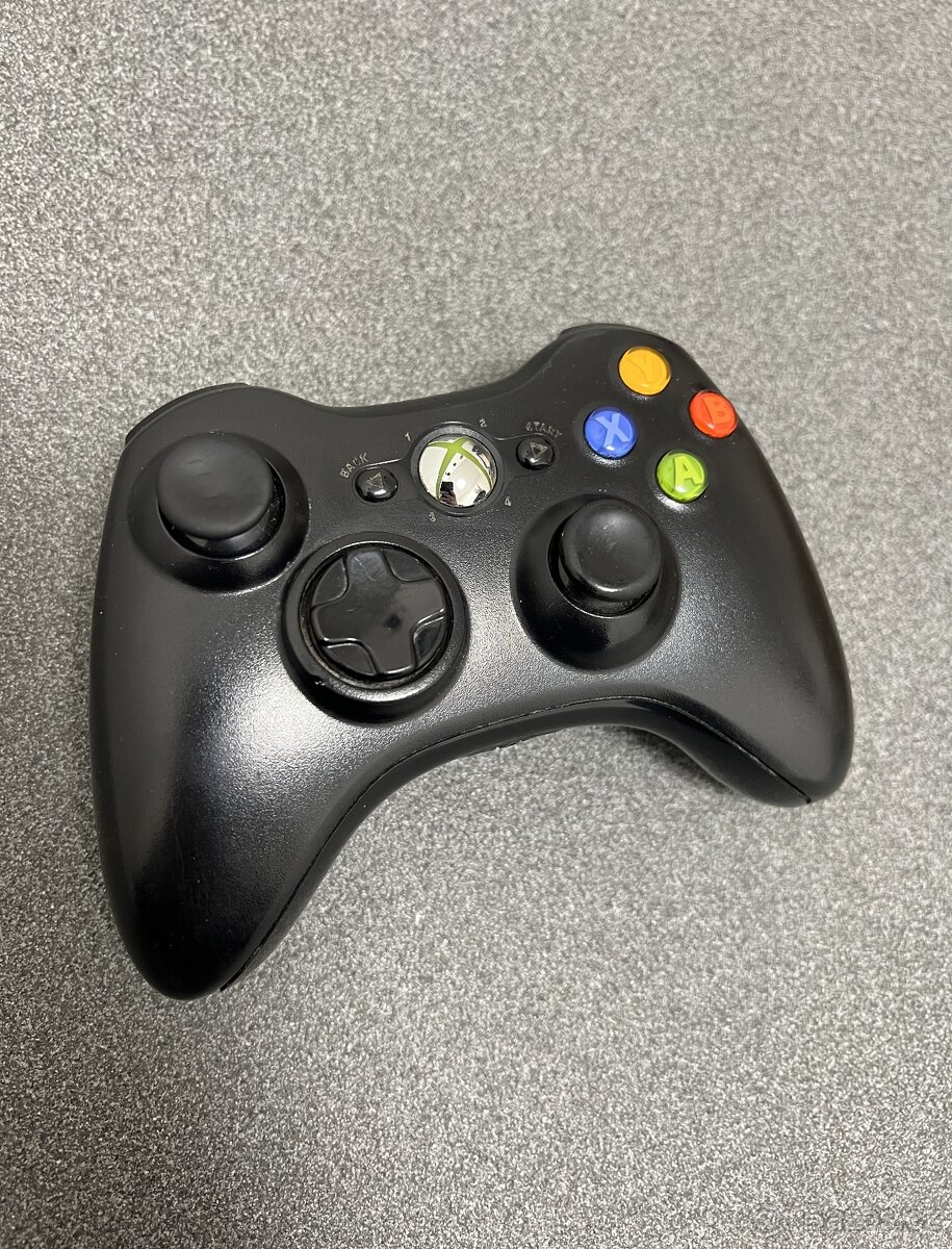 Ovladač na Xbox
