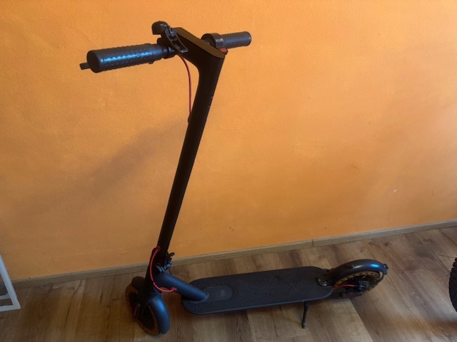 Xiaomi Mi Electric Scooter Pro