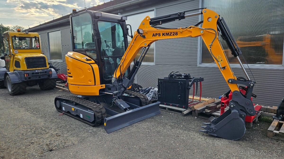 bagr, rypadlo - motor yanmar