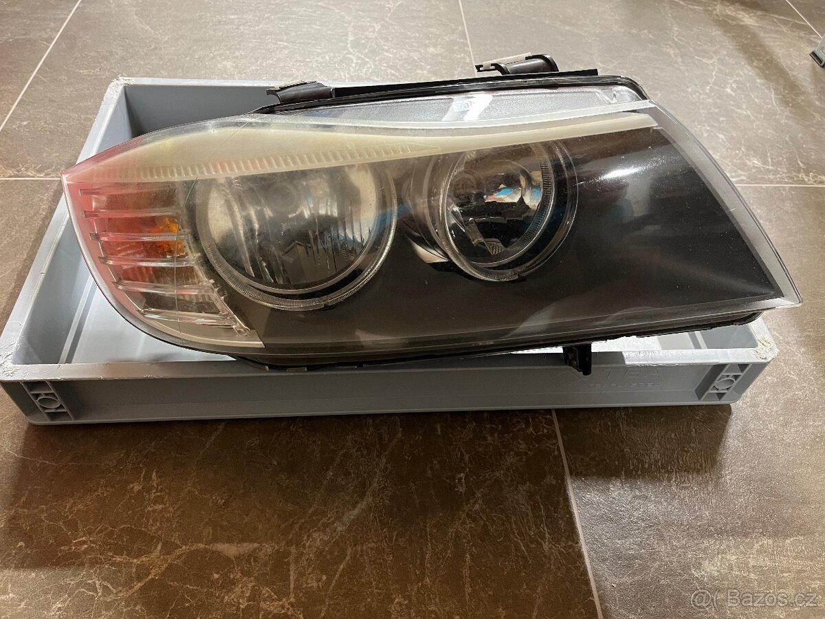 Světlo pravé BMW e90 e91