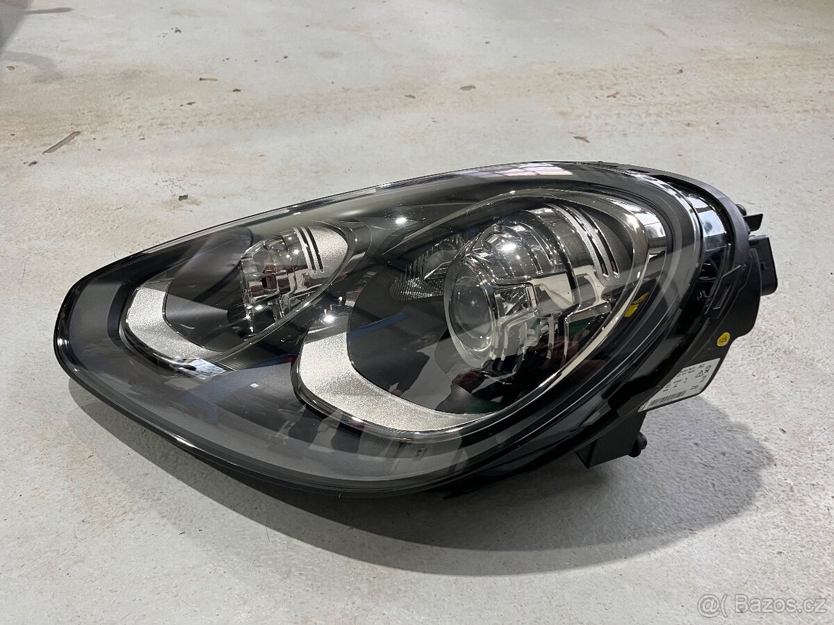 Přední světlo Porsche Cayenne levé