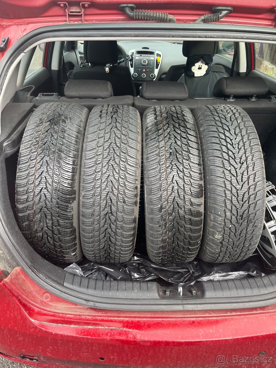 Zimní pneu NOKIAN WR Snowproof 185/65R15