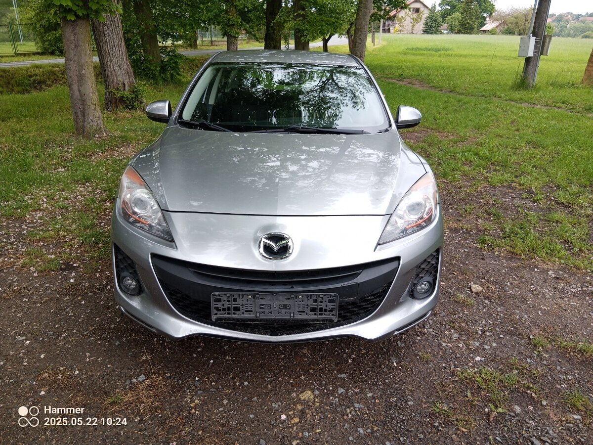 Mazda 3 1.6 benzín 64.000 km 2013