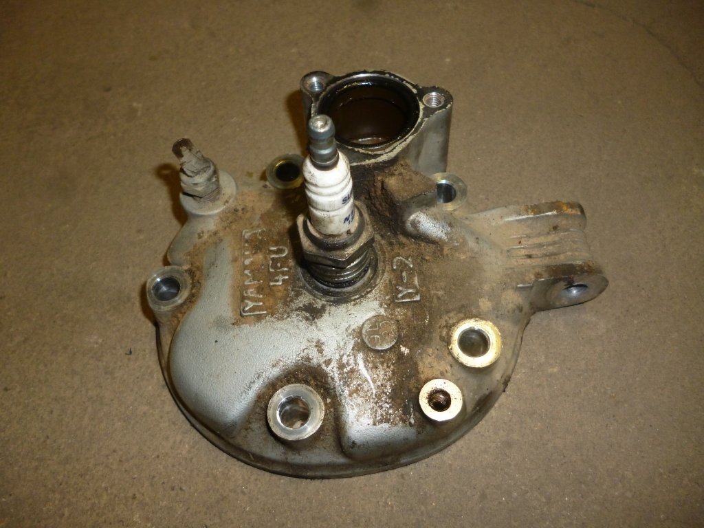 Yamaha TDR 125. Hlava. Rok 2002