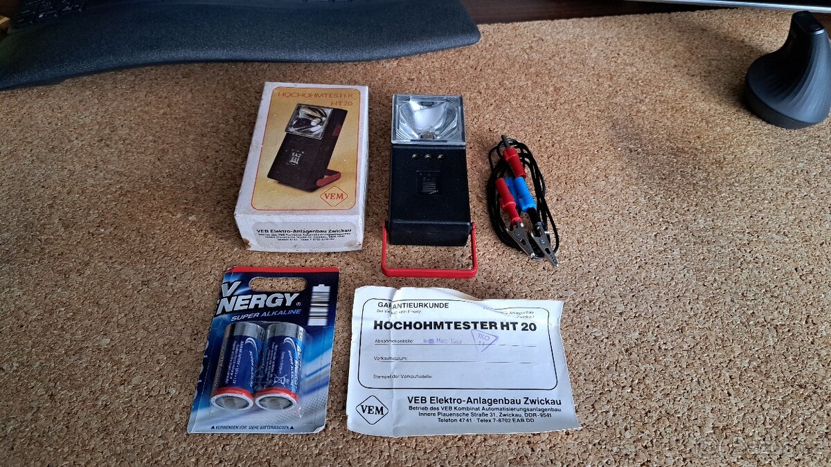 Retro nová svítilna se zkoušečkou (prozváněčkou) z NDR