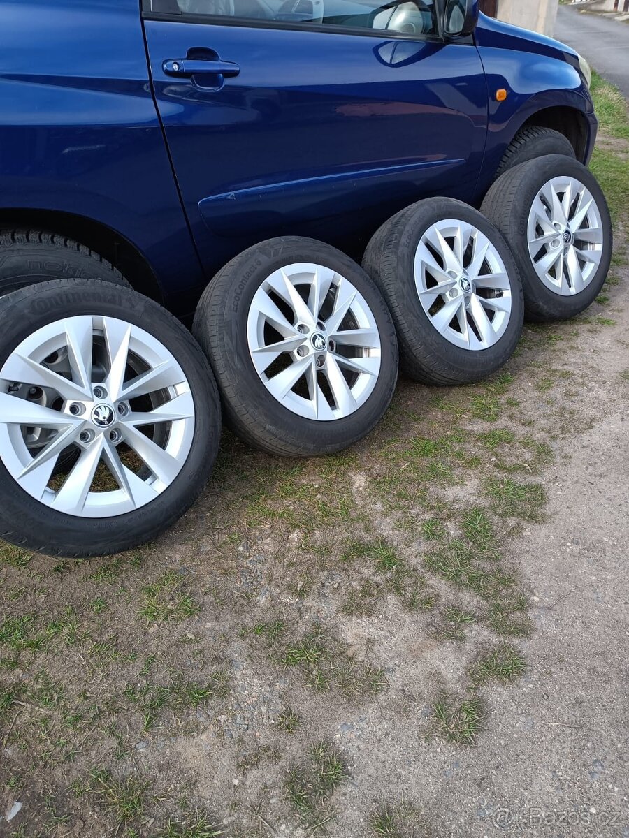 Prodám 4xAlu kola 205/55/17 Škoda Octavia