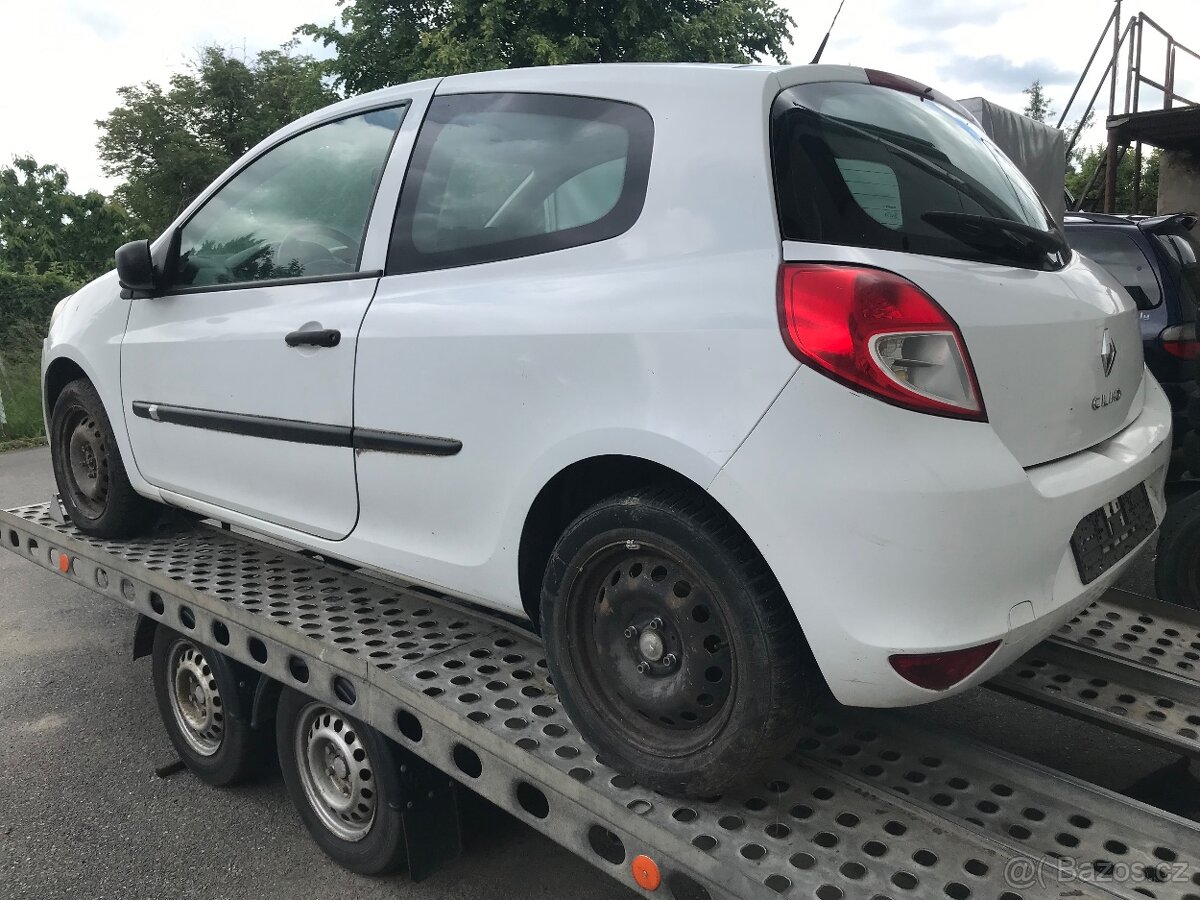 Renault Clio 1.5Dci 2010 - náhradní díly z vozu