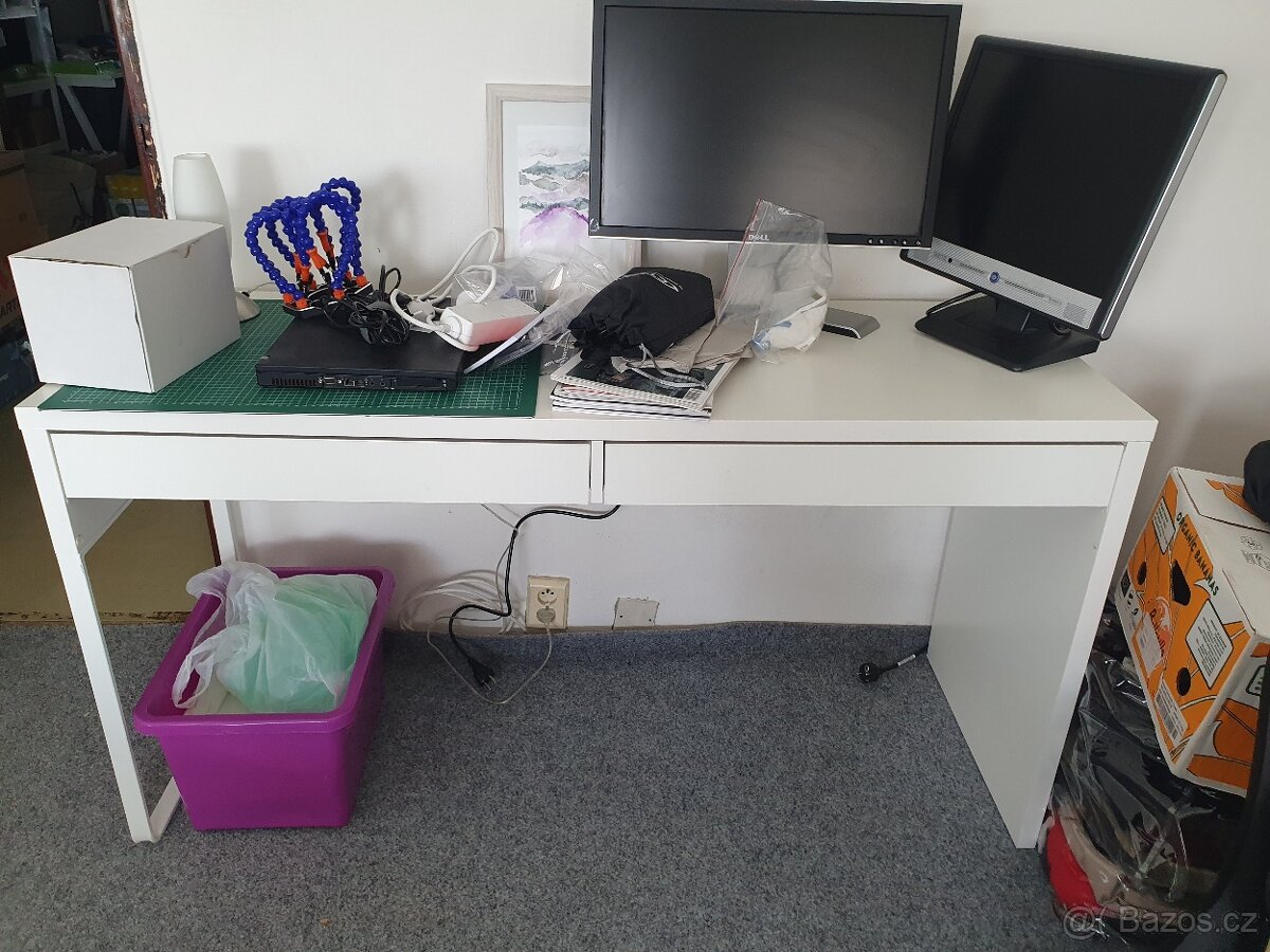 IKEA MICKE psací stůl