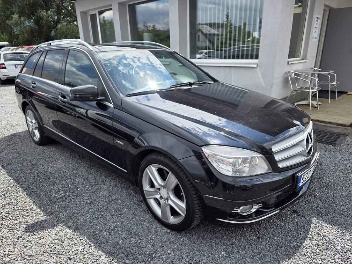 Mercedes-Benz Třídy C 320CDI Panorama Harman&Kardon