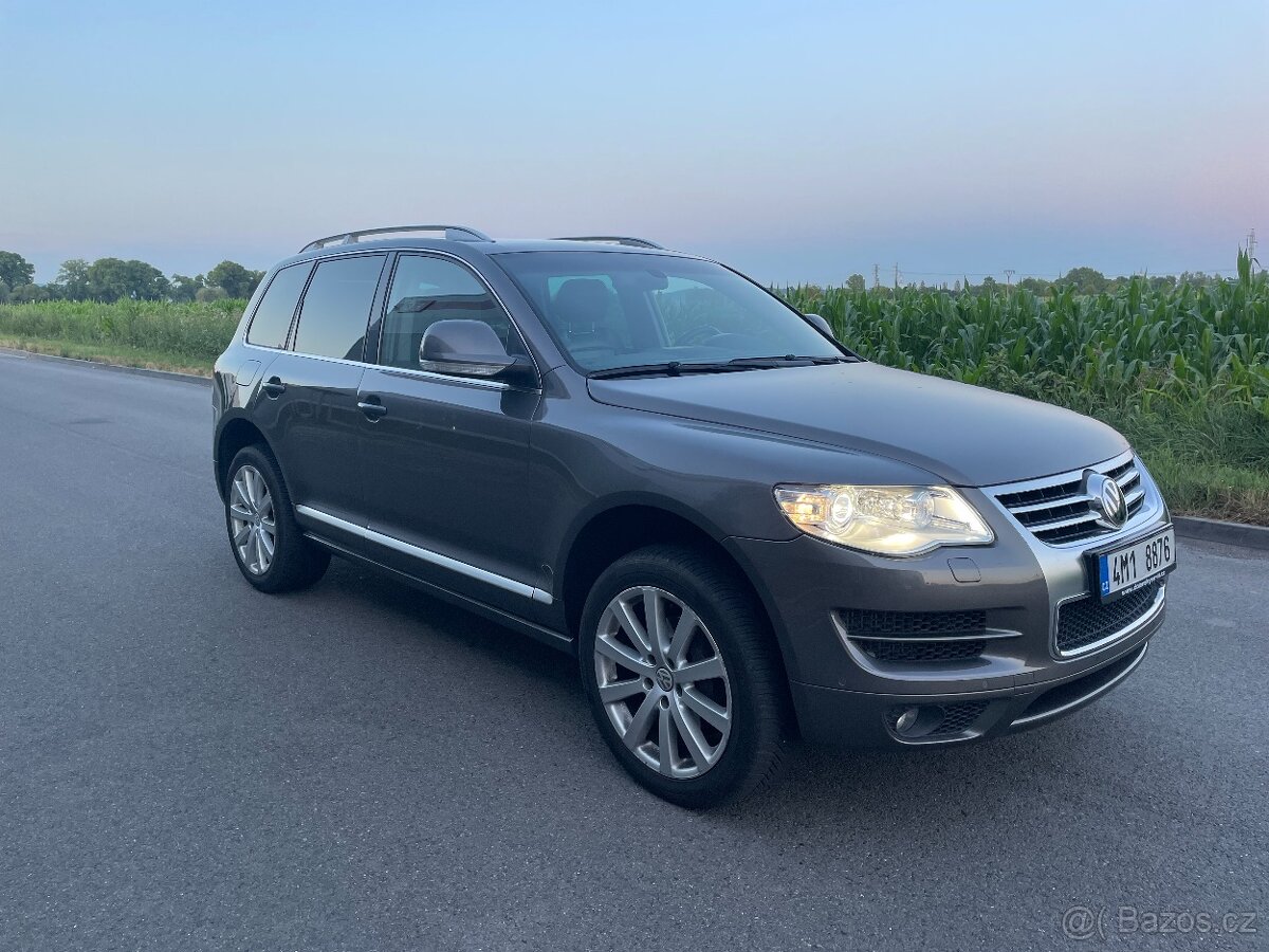 VW TOUAREG 3.0 TDI, R-LINE, nová STK