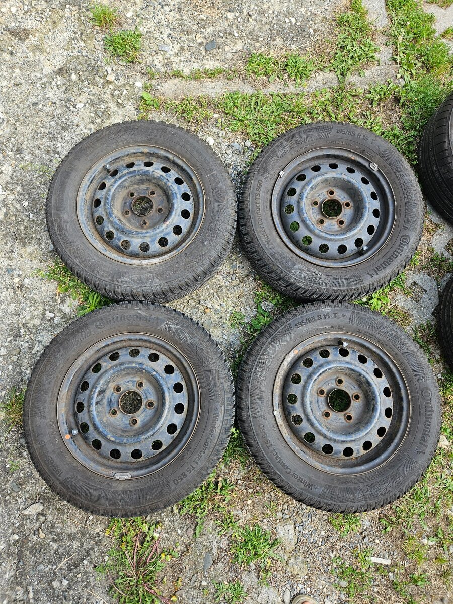 Sada zimnich pneumatik s disky, 195/65 R15, Continental