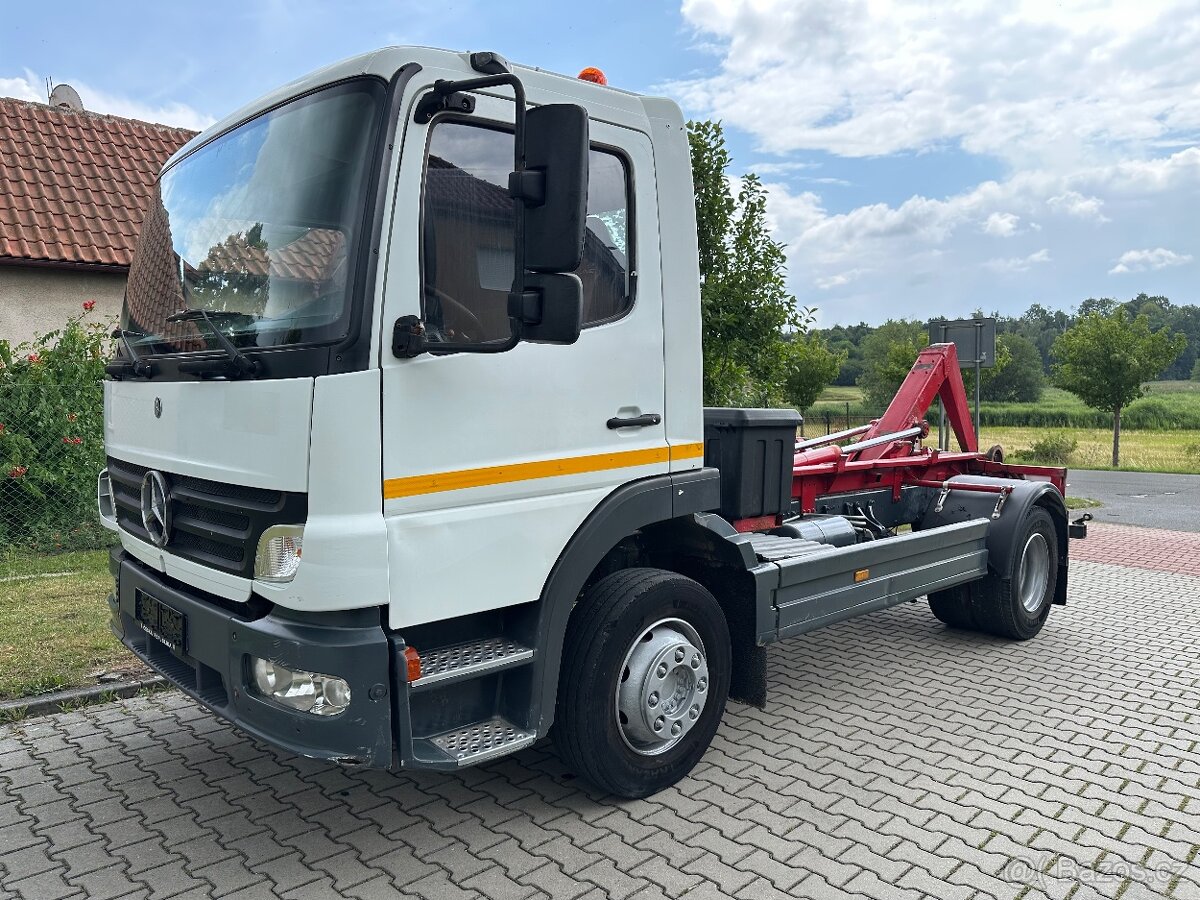 Mercedes Atego. 12.180. Nosič kontejneru.