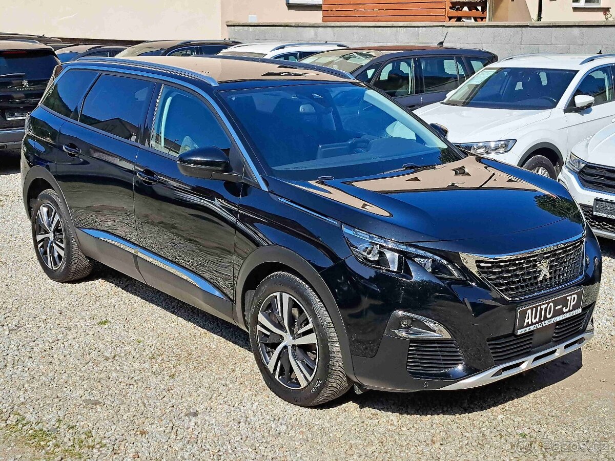 Peugeot 5008 1,2 PT EAT8 ALLURE 102.000 km