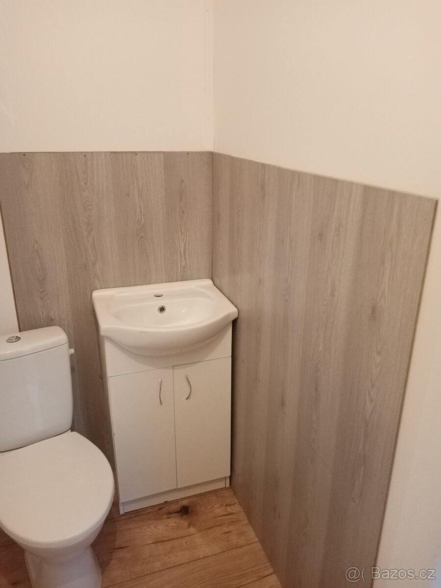 Prodám celoroční chatku