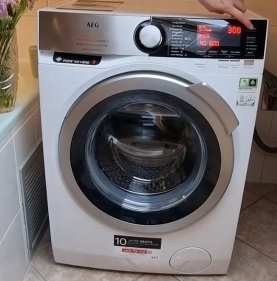 Pračka se sušičkou Aeg 8000