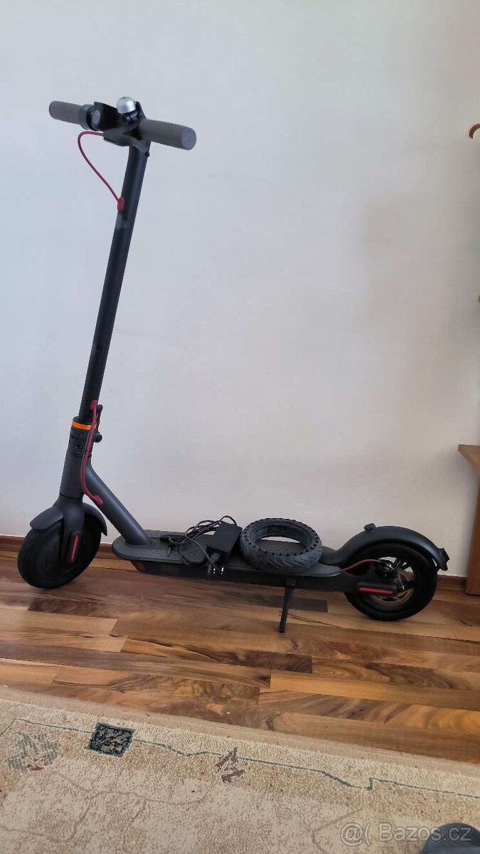 Xiaomi Mi Electric Scooter M365