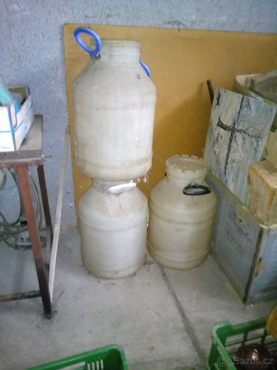 Pro vinaře ale i jako dekoraci, barely, bečky, bedny, pres..