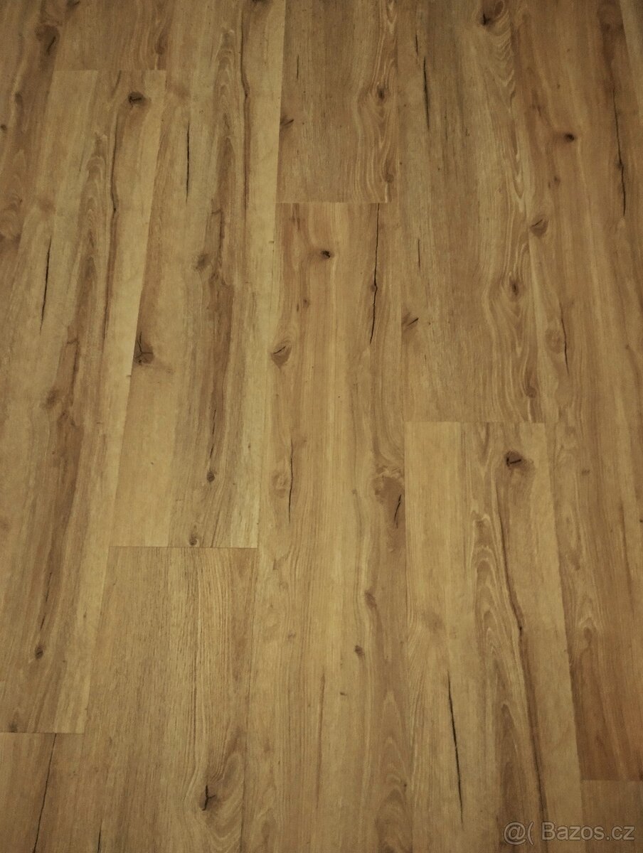 Vinylová podlaha lepená