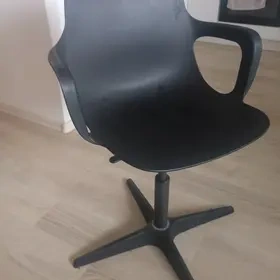 Otočná židle dětská