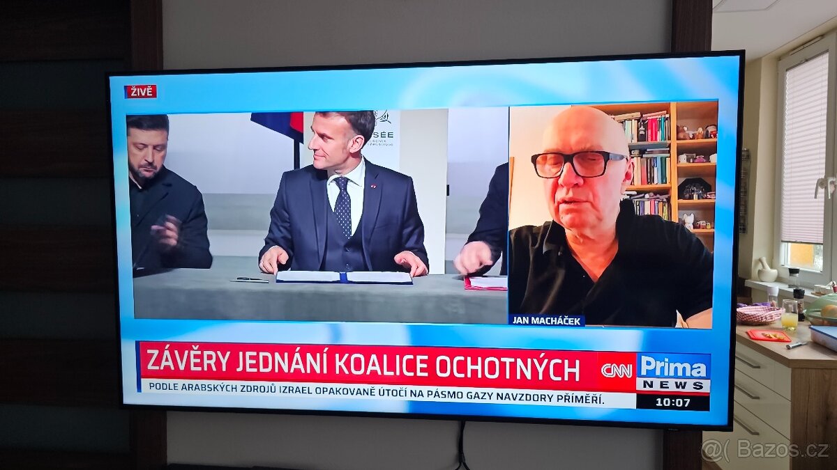 55" Samsung QE55Q60B