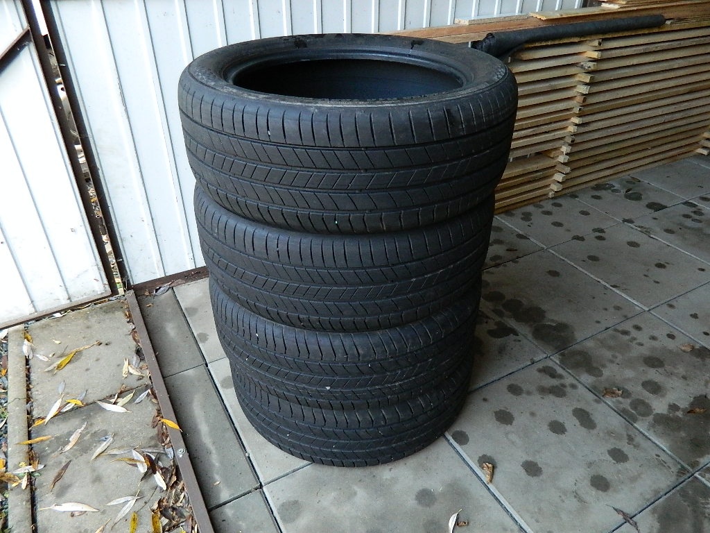 Kumho 235/50 R19