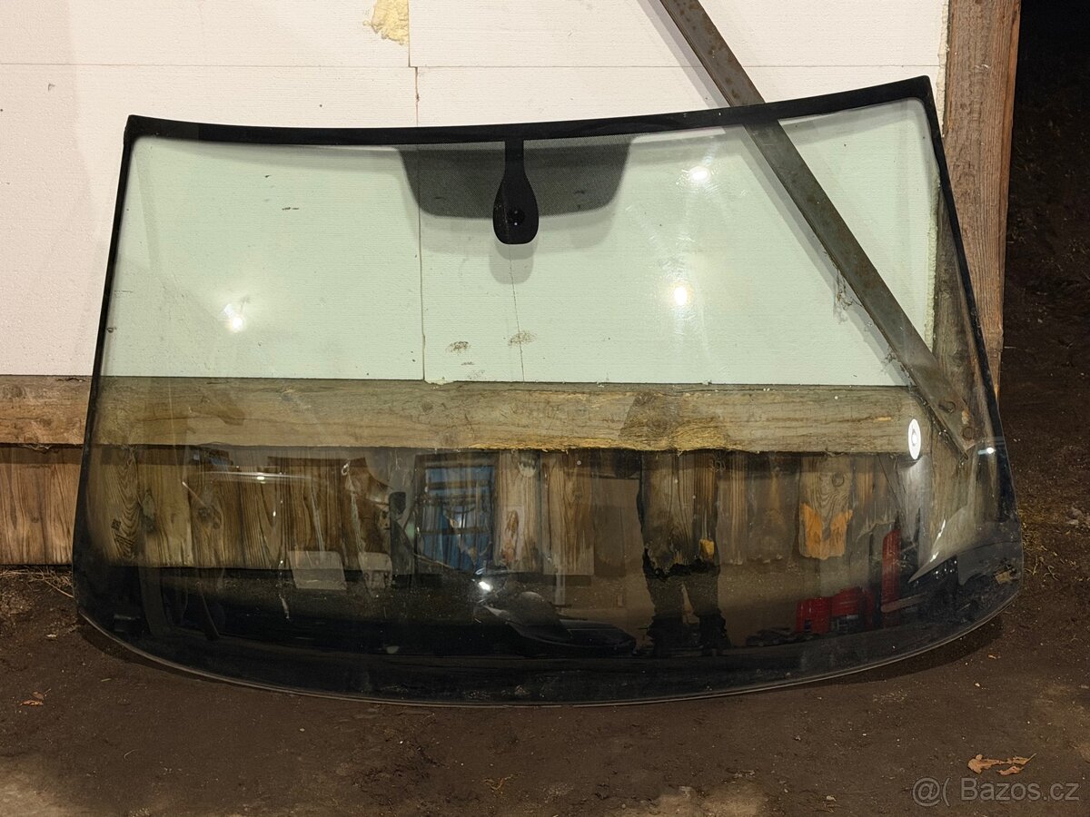 Volkswagen Passat B8 čelní sklo