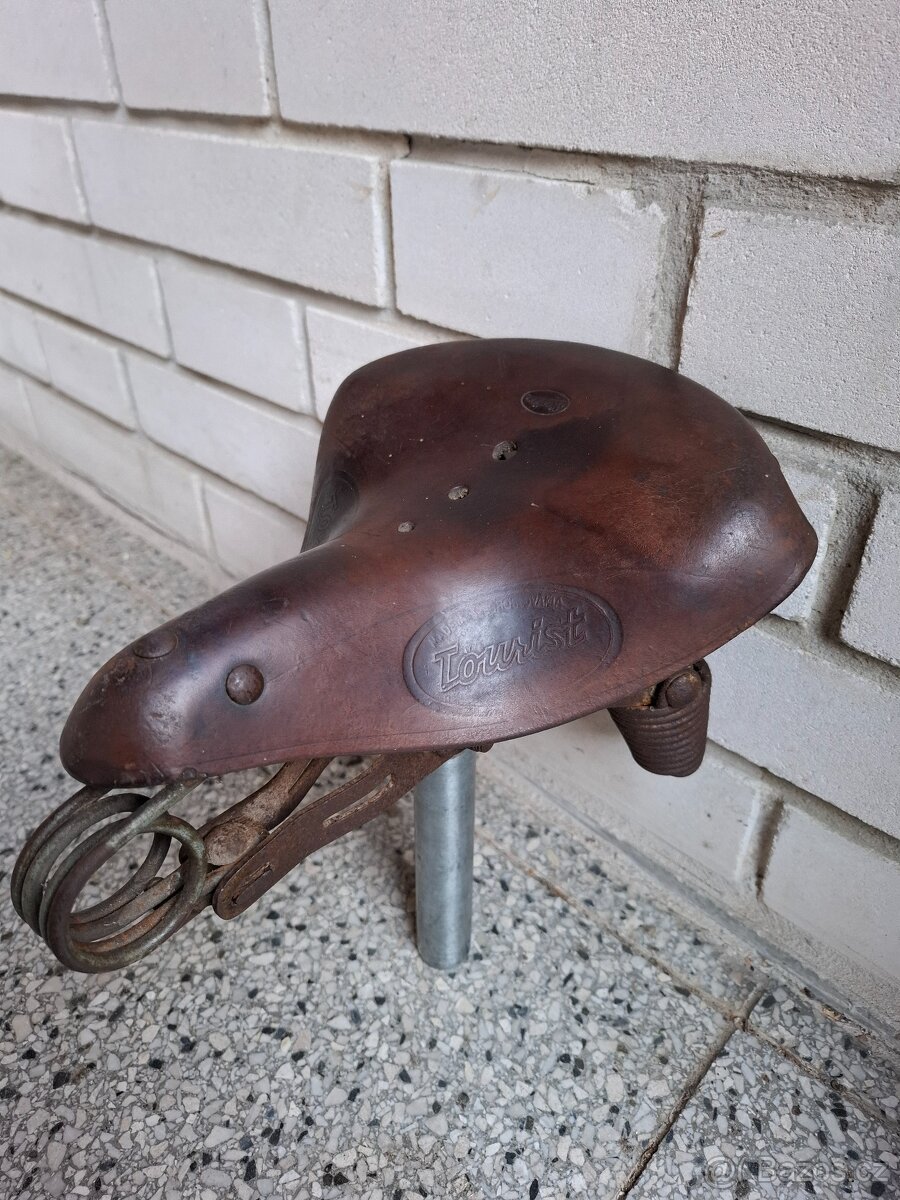 Retro kožené sedlo Tourist pružinové