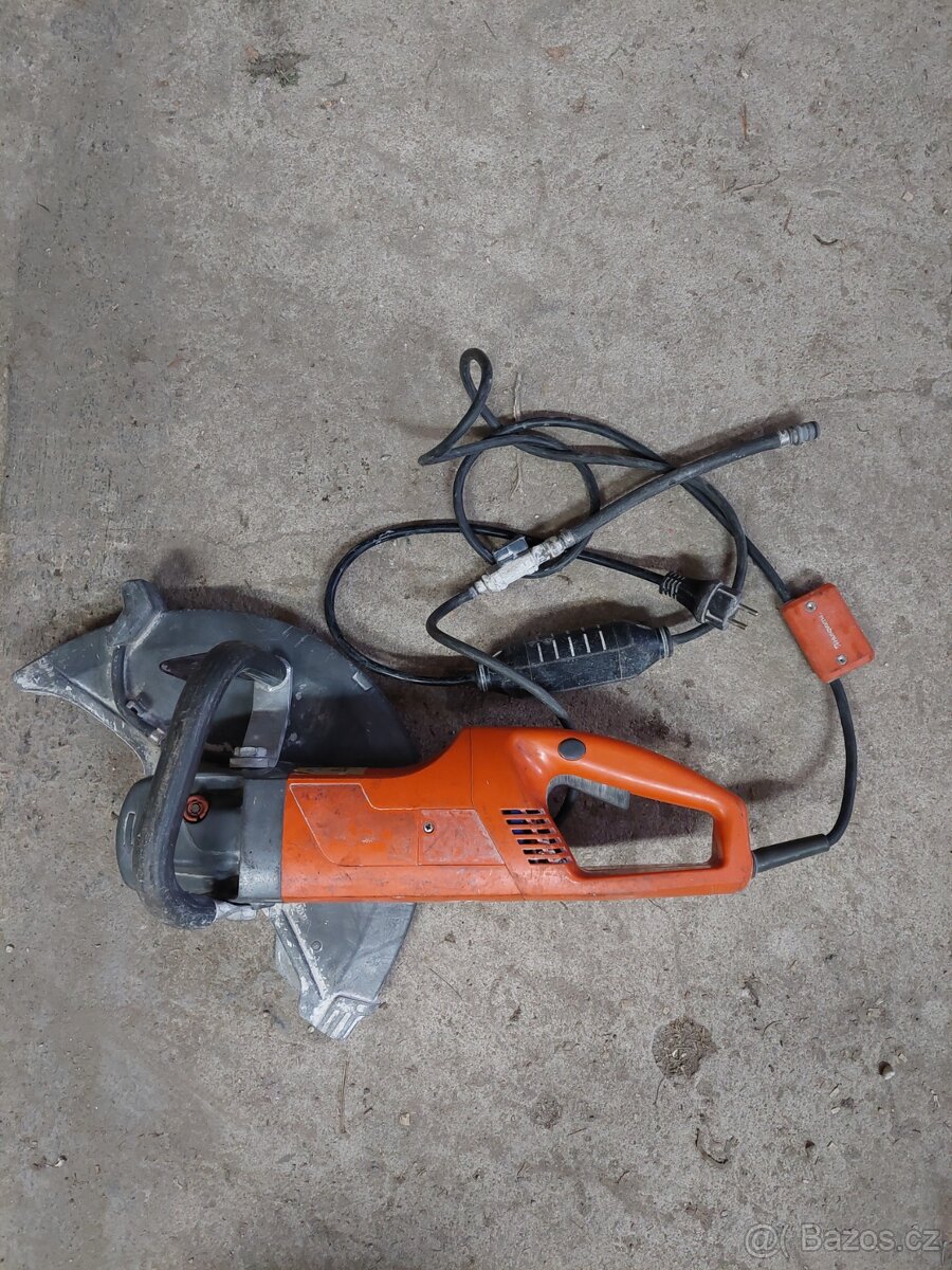 Rozbrus Husqvarna k 3000