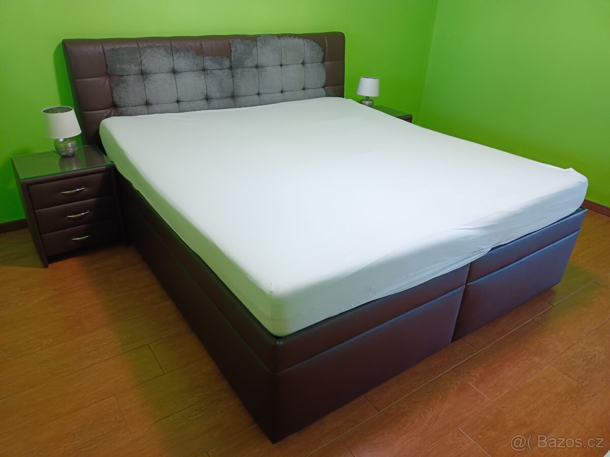 Manželská postel 180cm x 200cm
