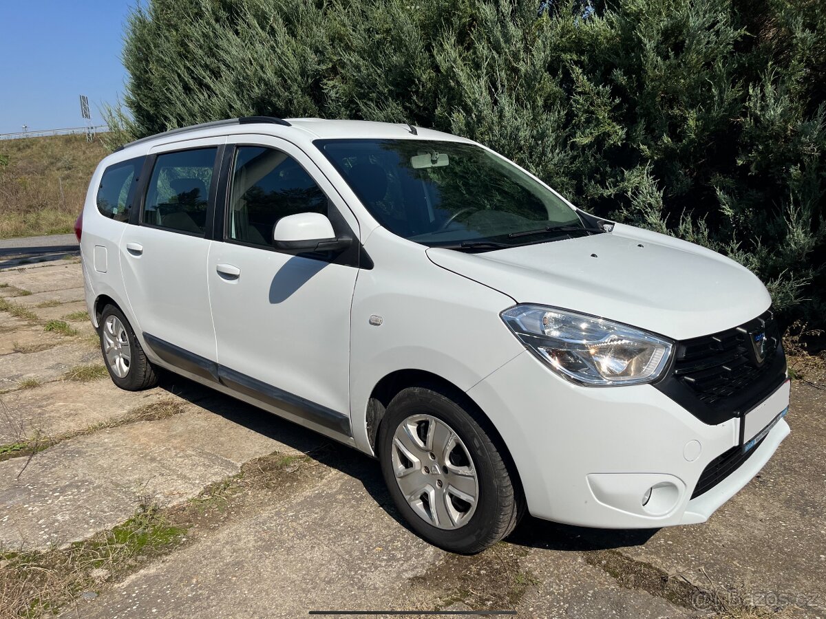 Dacia Lodgy facelift 7 míst lpg navi klima serviska původ čr