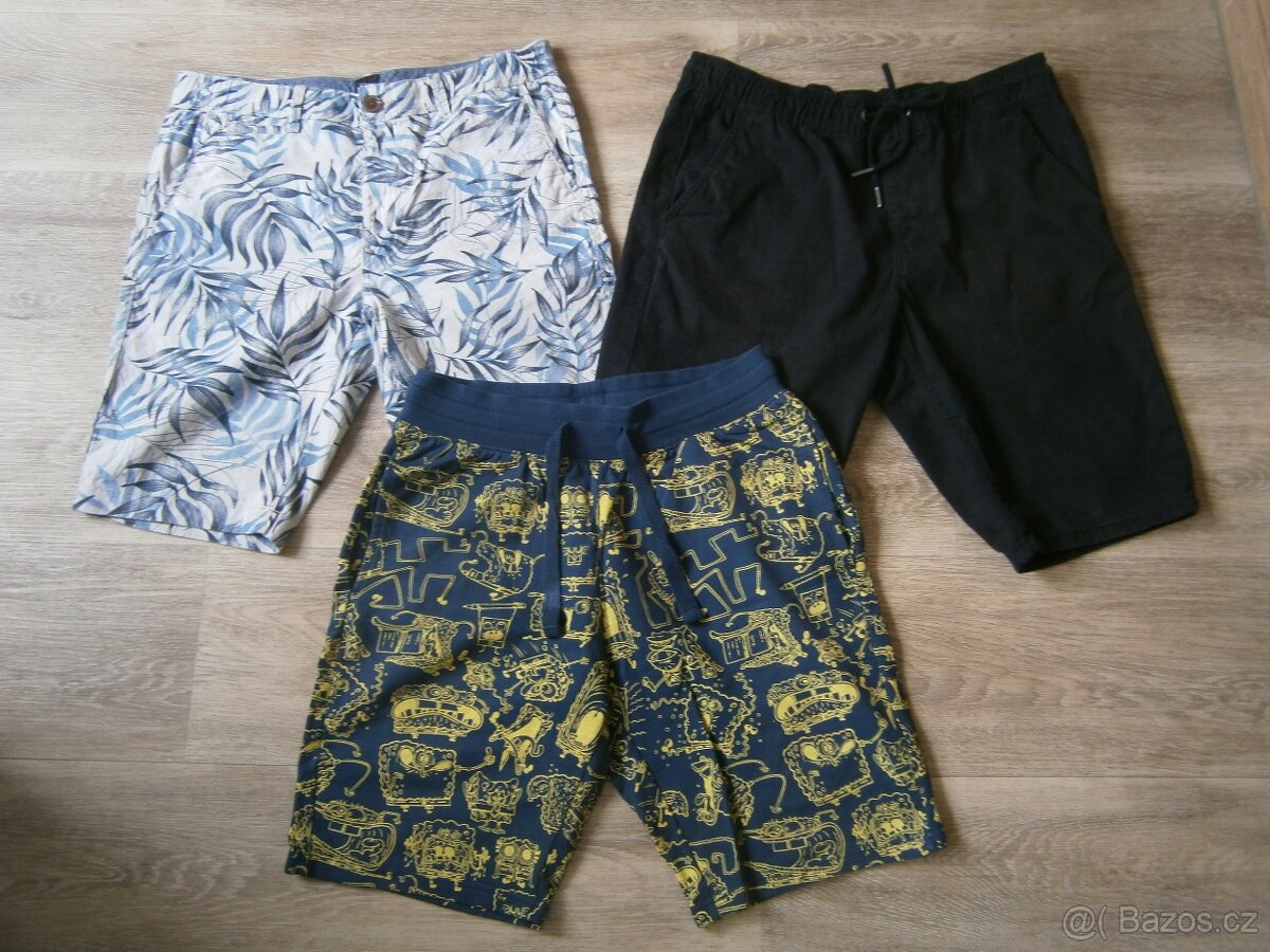 3x klučičí kraťasy vel. 32 (S/M)