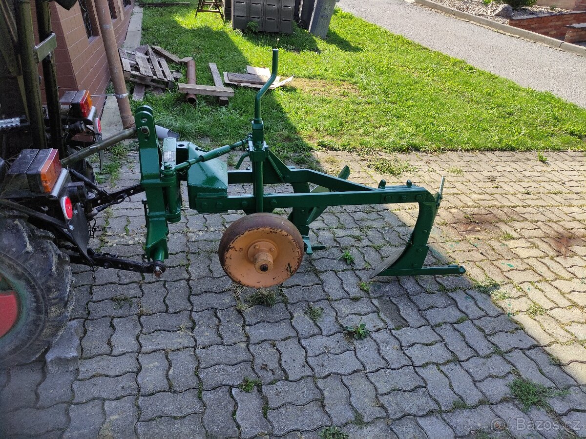 Dvouradliční pluh