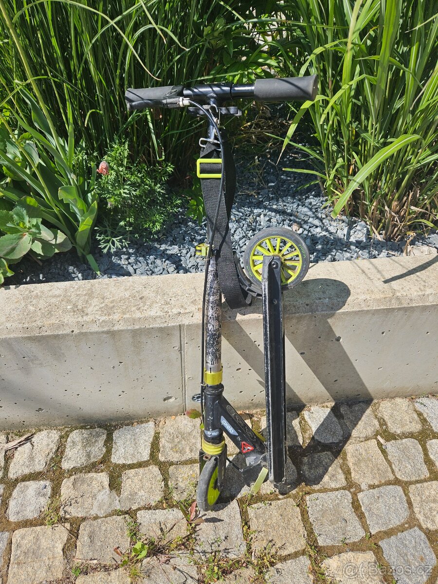 Koloběžka Oxelo (Decathlon)