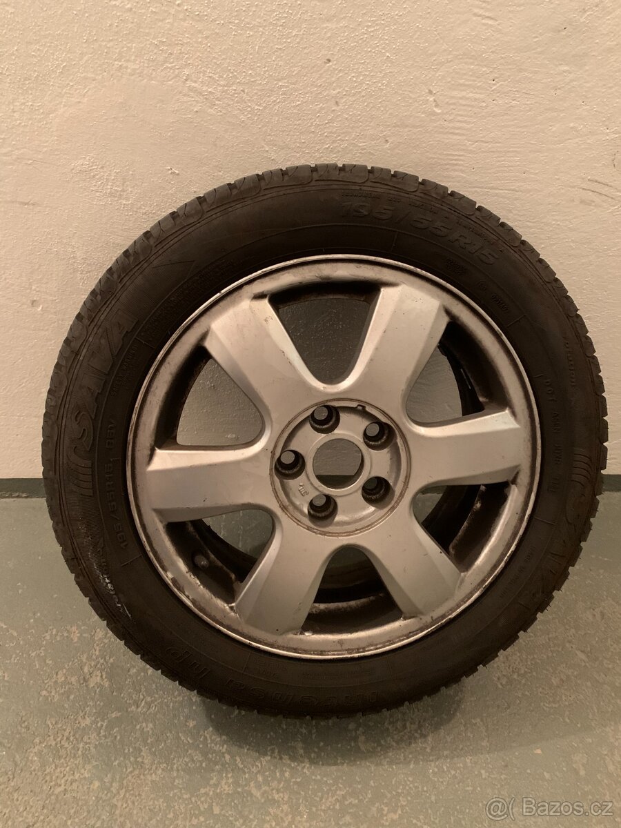 Prodám alu kola s pneu 195/55 R15