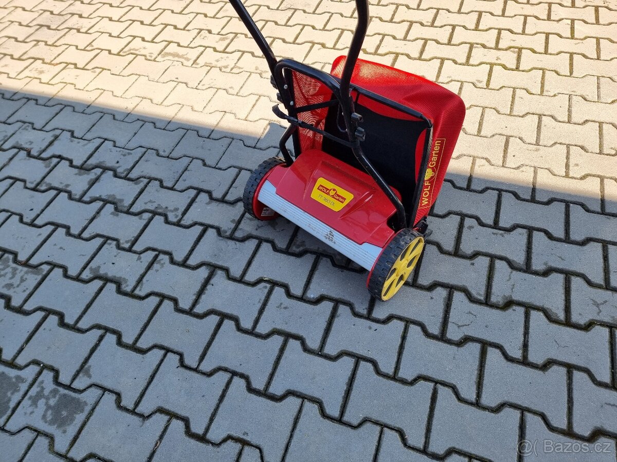 Ruční, mechanická, vřetenová sekačka Wolf Gasrten TT 380 DL