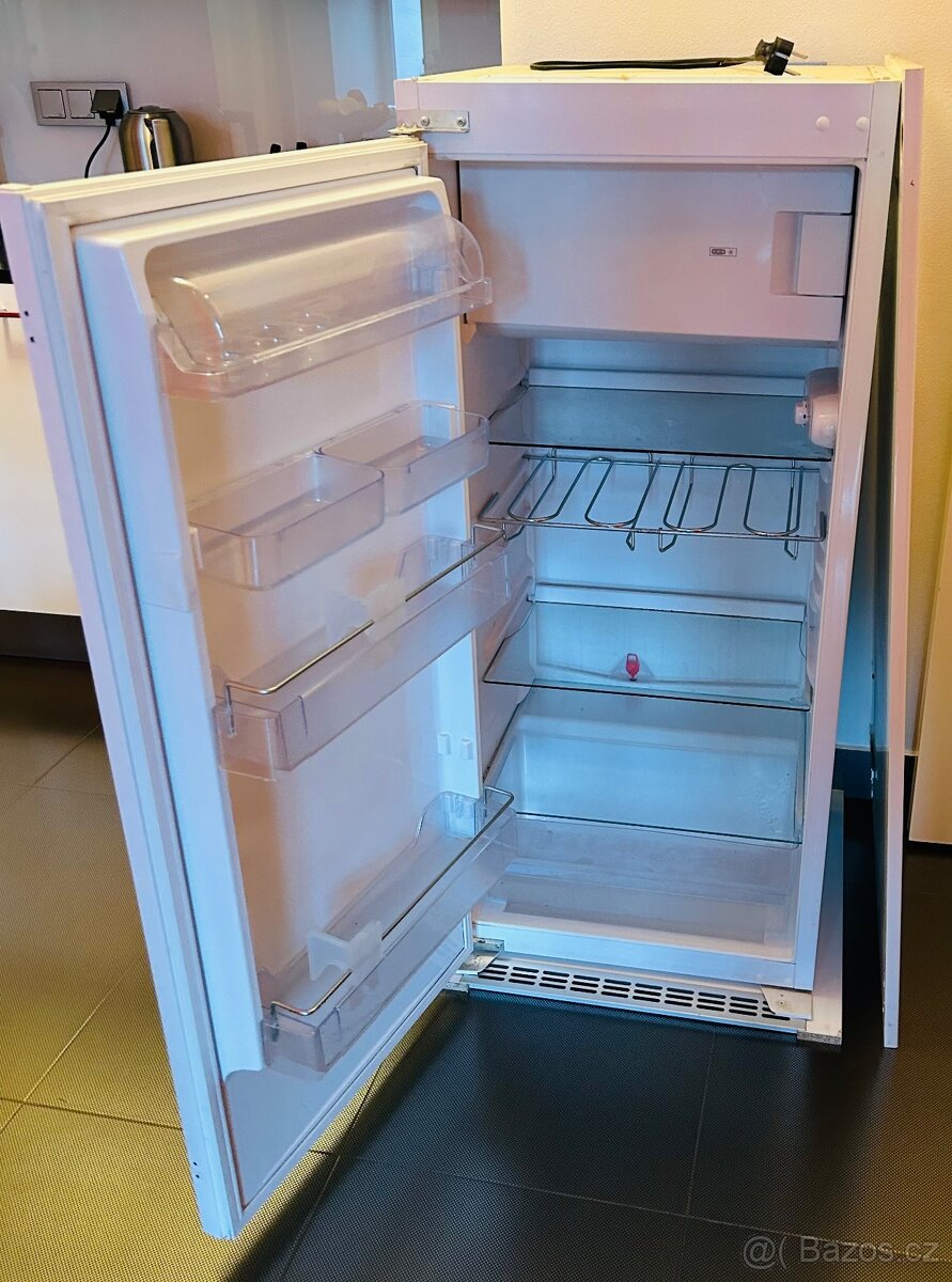 IKEA Lednice s mrazicí přihrádkou
