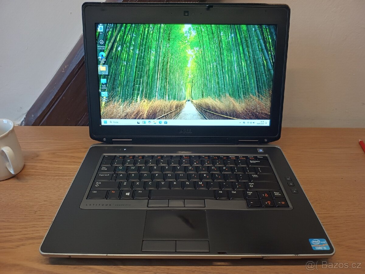 DELL, 14,1", Core i5, 4Gb/240Gb, Win11, podsvícená kláves